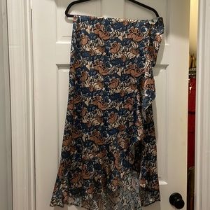 House of Harlow wrap skirt. Matching crop top is also for sale.